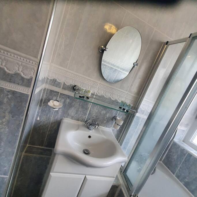 3Beds Family Friendly In London With Good Transport Links Apartamento Exterior foto