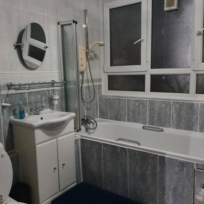 3Beds Family Friendly In London With Good Transport Links Apartamento Exterior foto